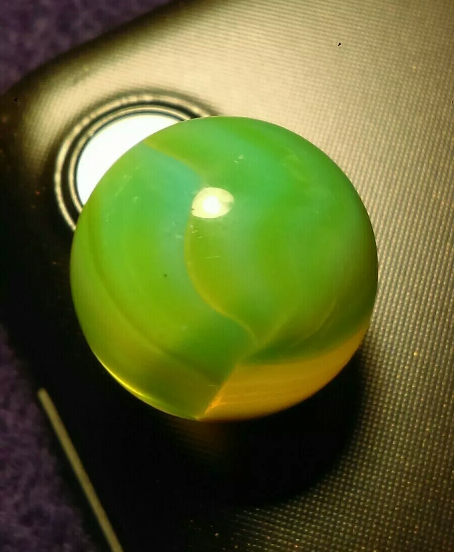 5/8″ Beautiful PURPLE & GREEN TRICOLOR Glass Toy Patch VITRO Vintage Marbles