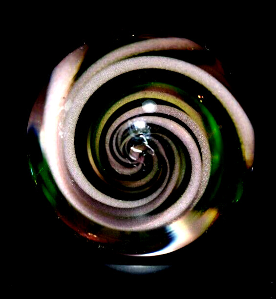 JOSHUA JUSTICE GLASS MARBLE/1.388″-ROSE/GREEN LUTZ BLACKLIGHT TORNADO/NEON GREEN