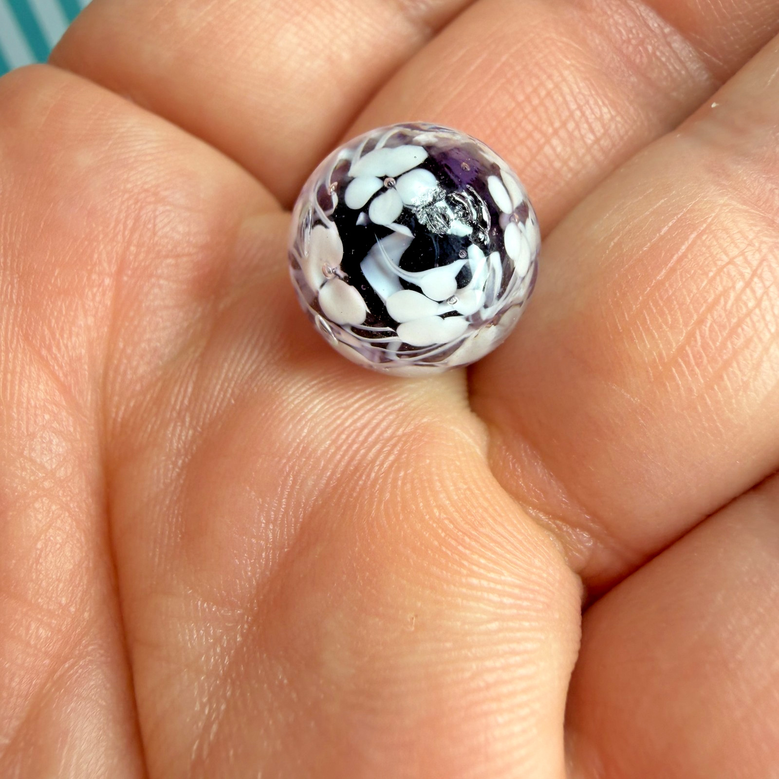 Sweet Ditsy Marble 5/8″ Handmade Glass White Flower Purple Base + Stand