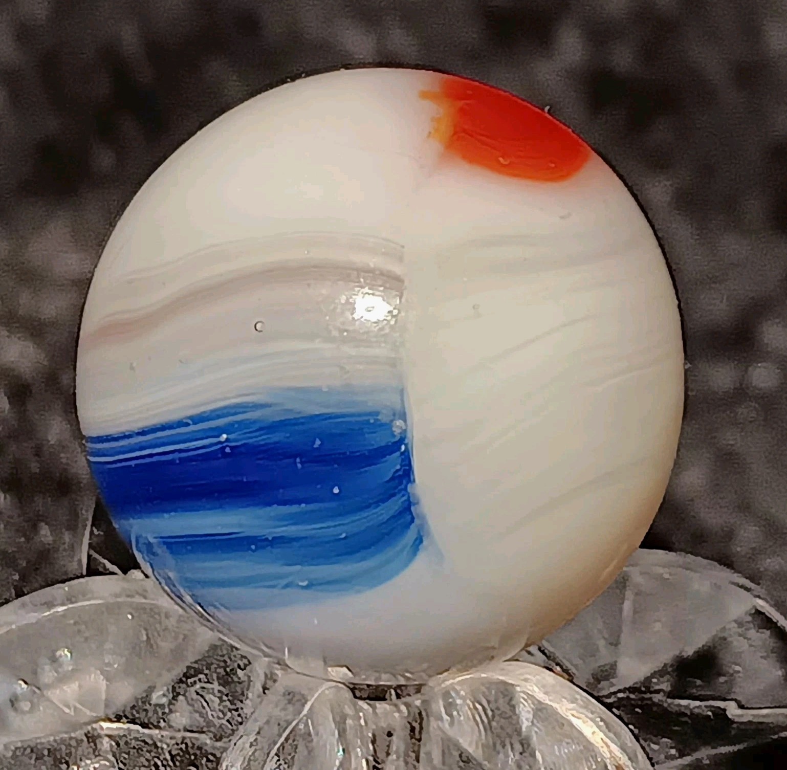 VINTAGE VITRO AGATE TRI LITE MARBLE. 5/8″ MINT.