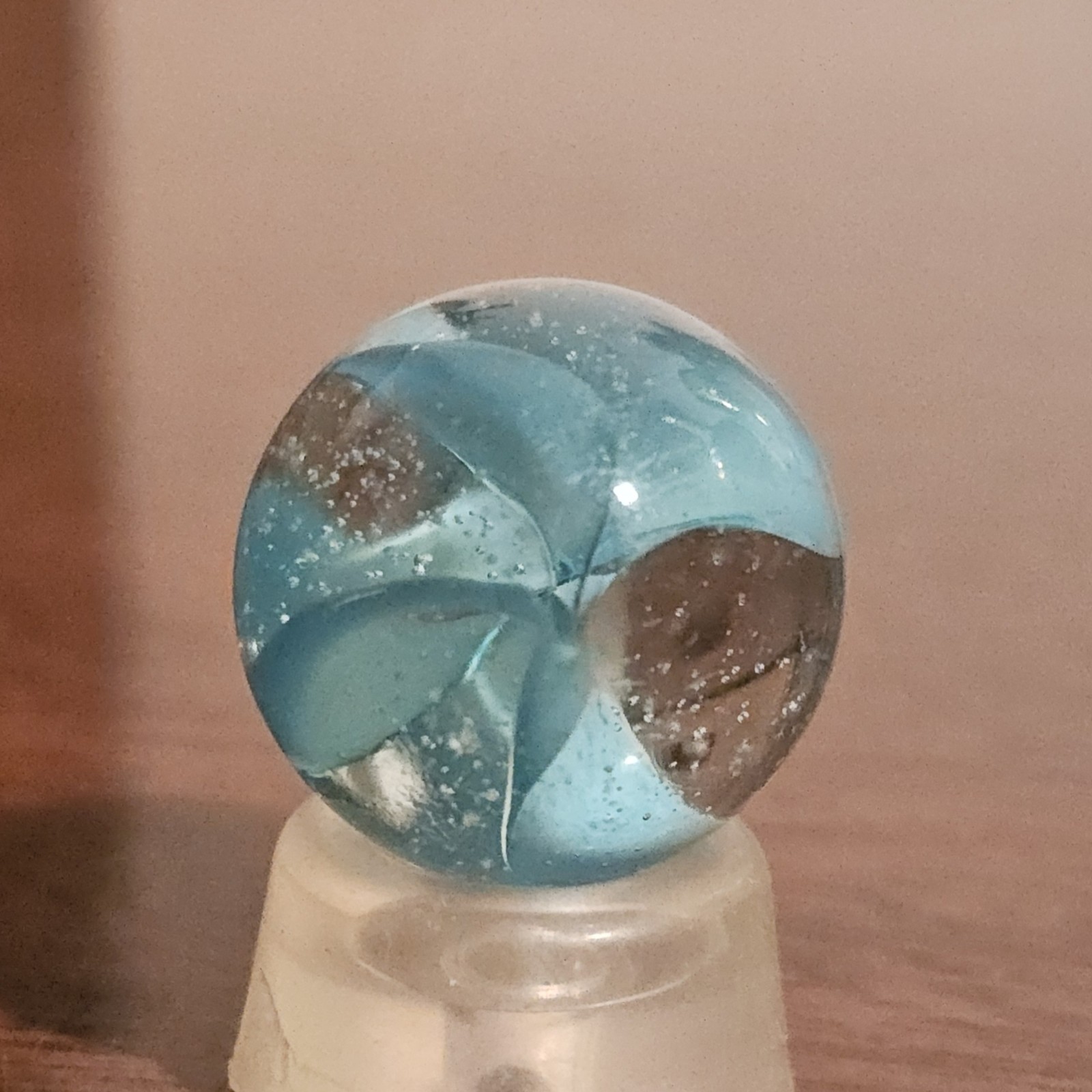 Vintage CE Bogard Blue 4-Lobe Floppy Cats Eye .937 Shooter Marble w Inclusion