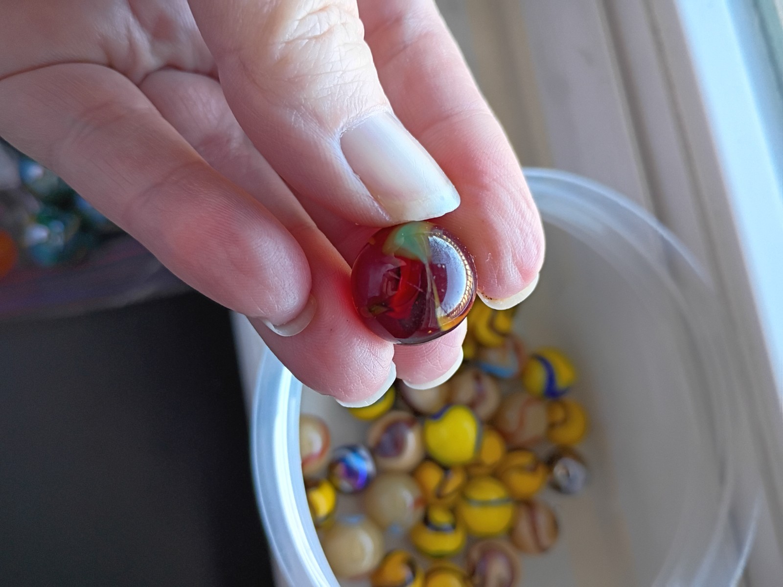 Lot Of Vintage Glass Marbles Various Sizes 1.2lbs Swirl Iridescent 14mm 30mm