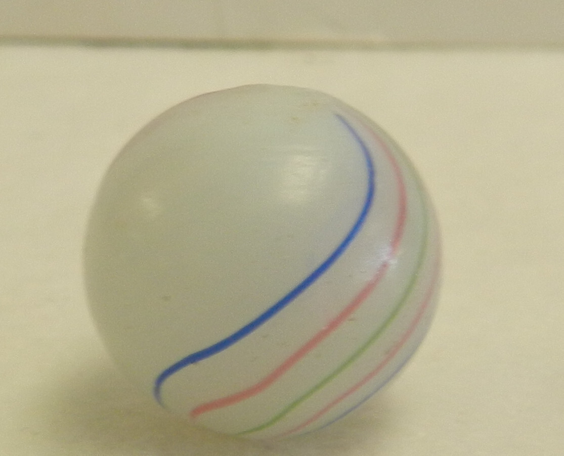 #17644m Vintage German Handmade Clambroth Marble With 3 Different Colored Bands