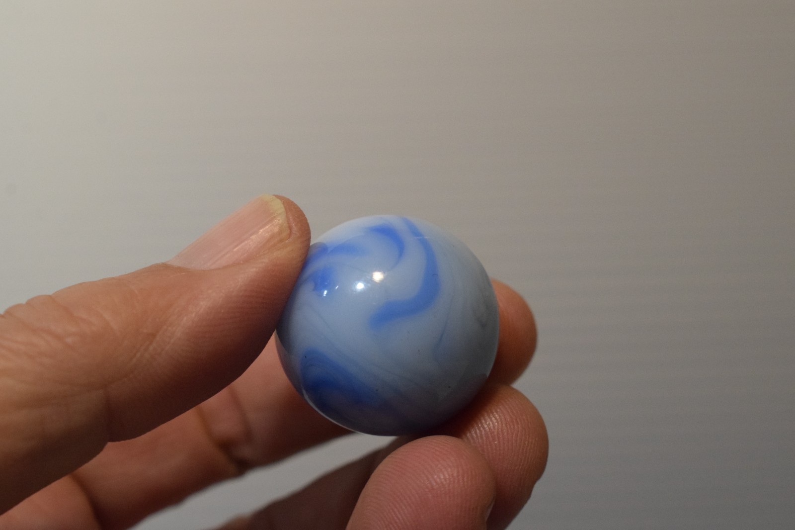 PELTIER GLASS RAINBO MARBLES BLUE ZEBRA 19PC LOT ONE CLOUDY SKY SWIRL SHOOTER