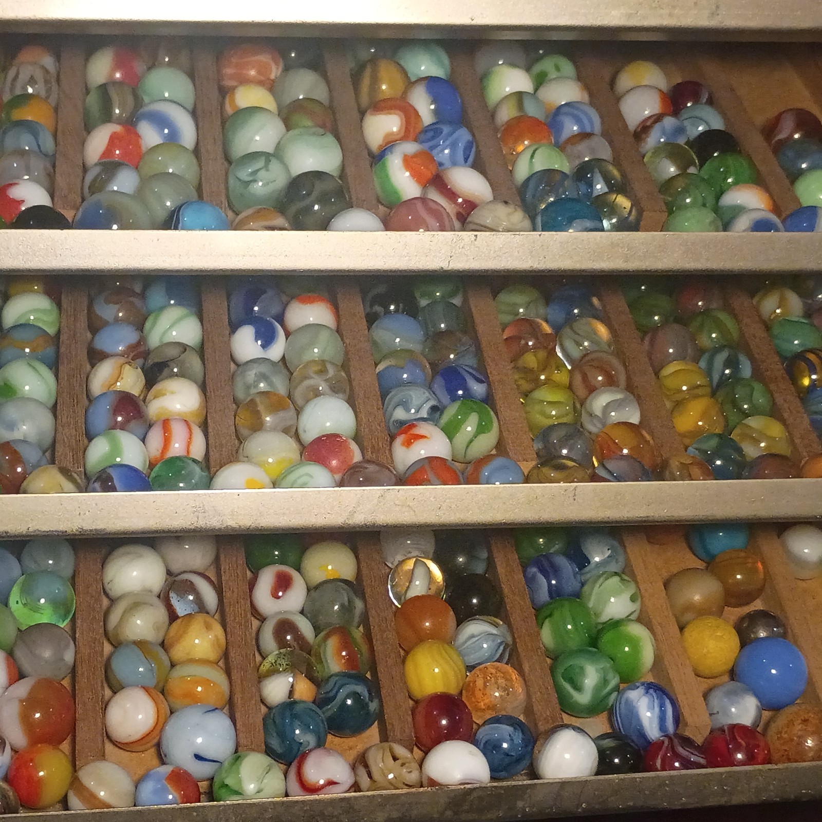 vintage marbles lot 100ct. Random pick from bin and trays/ vintage mix/NM-M##
