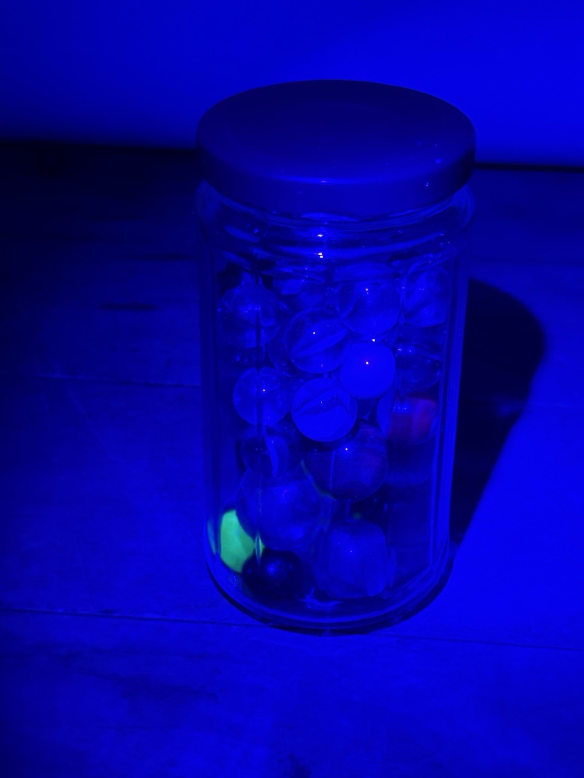 Vintage Estate Marbles In Pint Glass Jar Cat Eyes, Others 2 Glow 47 Marbles