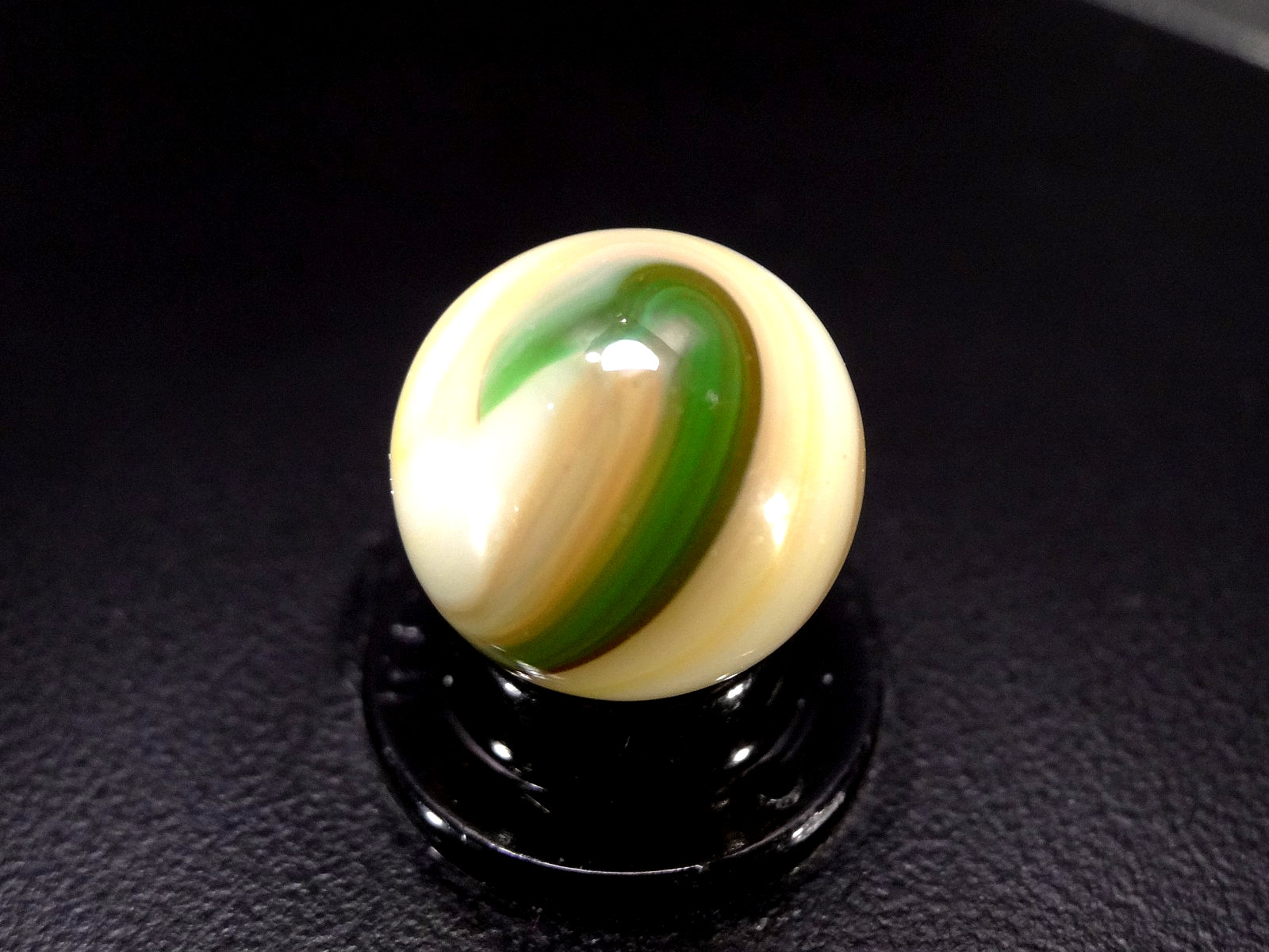 AKRO AGATE TRANSLUCENT ” 4 ” UNIQUE COLORS rare VHTF Awesome Akro 🌟👍