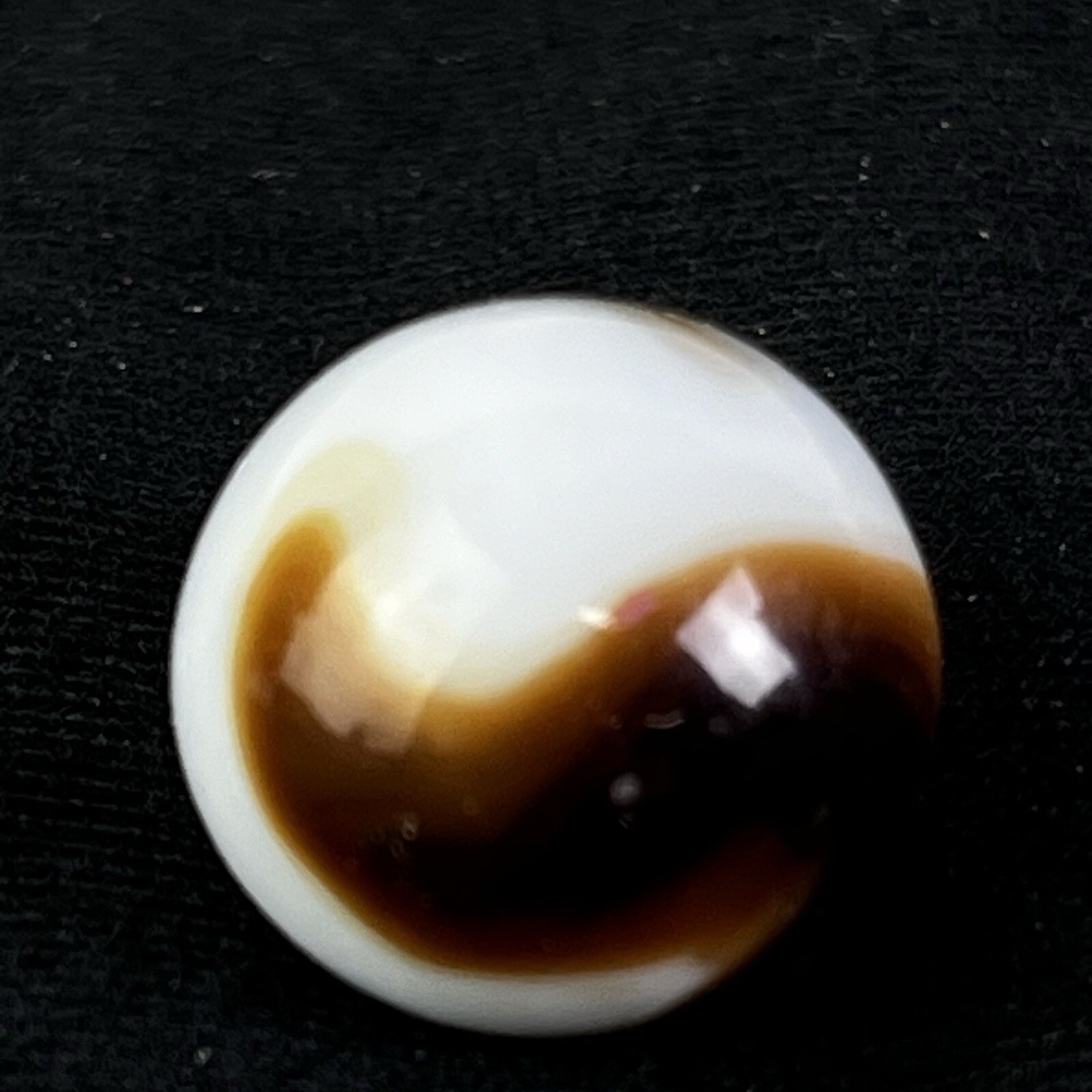 Vintage Akro Agate Peltier Art Swirl Glass Marble .64” White Brown