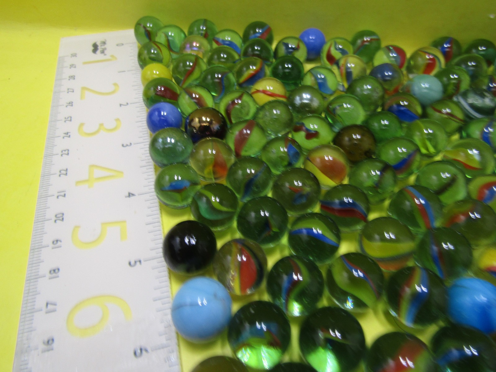 Vintage Lot of 120+ Glass Cat’s Eye Swsirl Mixed Colors Assorted Sizes LOT D