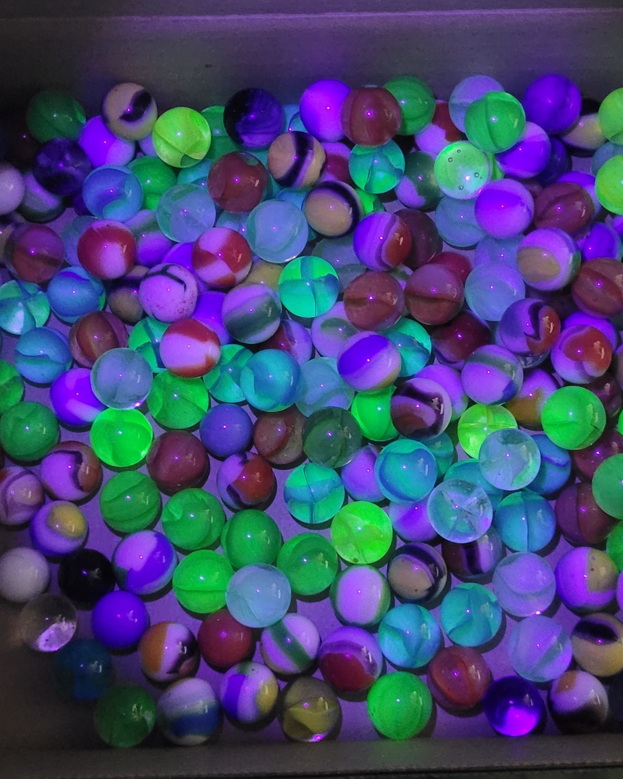 Huge Lot of 250+ Vintage Rare Marbles Mix Many Flourescent (Video)