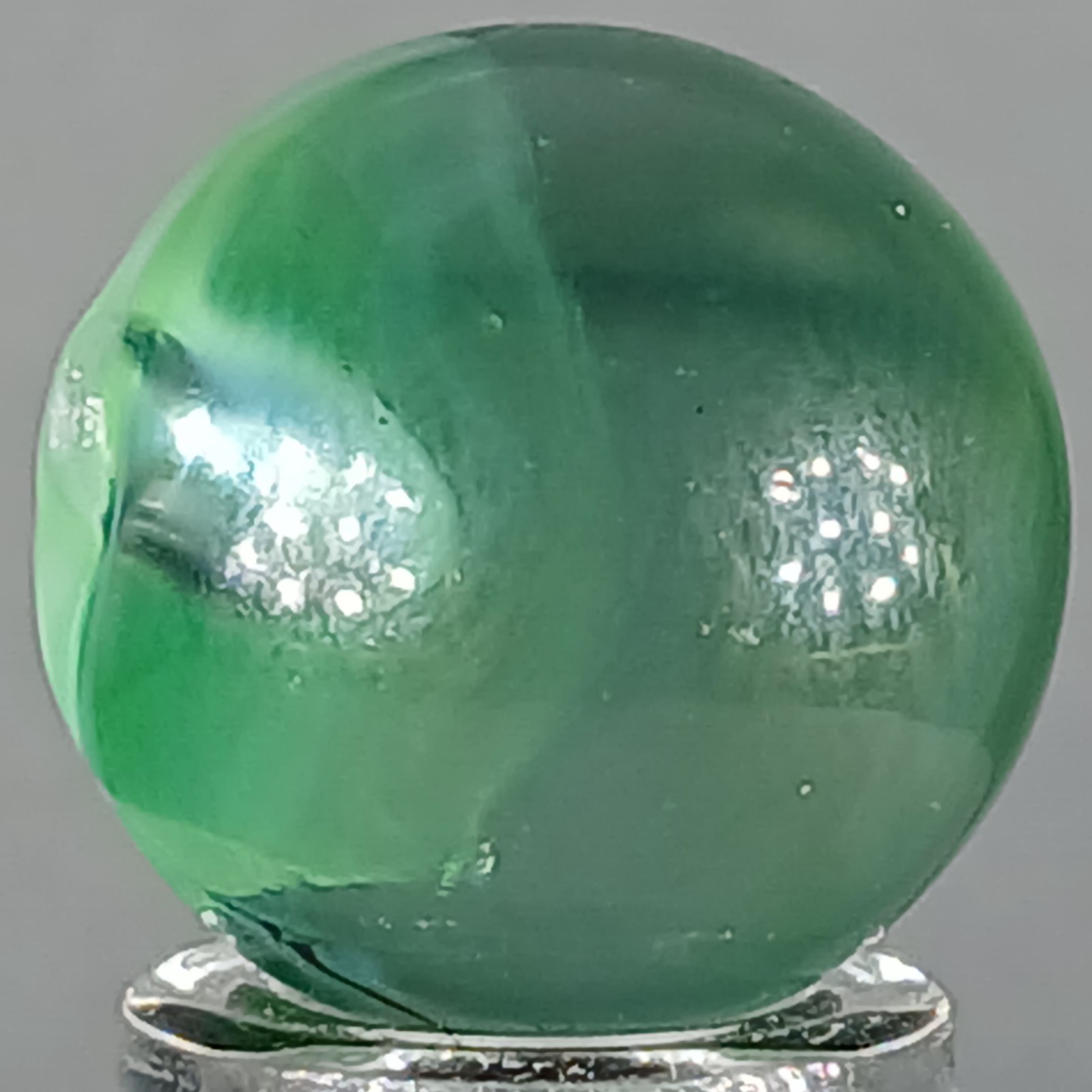 Vintage Vitro Conqueror Marble .60 Near-Mint Condition Combined Shipping