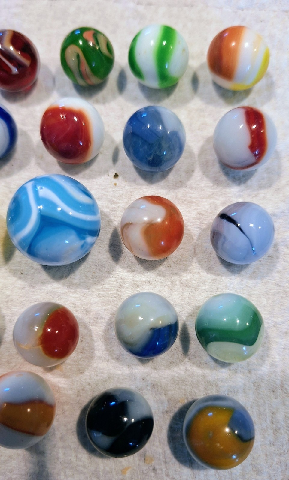 Lot Of 25 Vintage Marbles ,akro,cac,peltier,wv Swirls