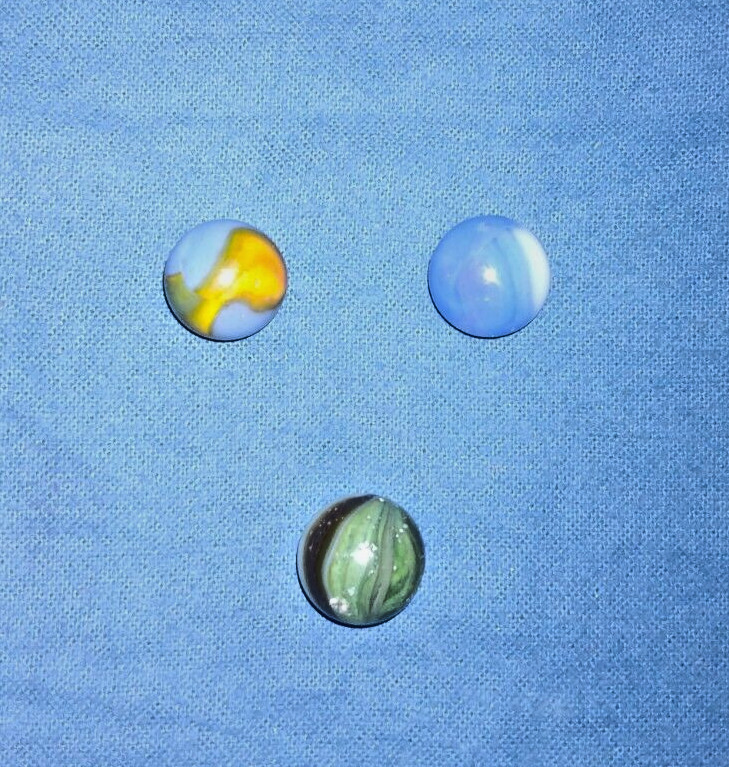 VINTAGE 3 MARBLES SWIRL BLUE OPAQUE AKRO ? VITRO ? CHRISTENSEN ? PELTIER ? 9/16″