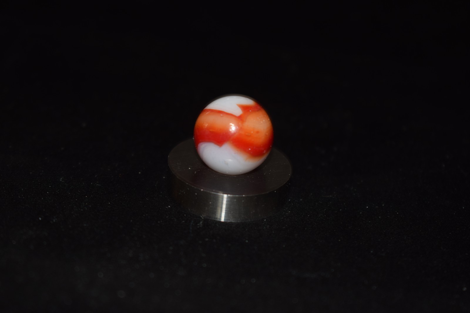 🦓➖⏩Vintage NRL Peltier Rainbo 🟥RED🦓ZEBRA🟥 Collectors Toy Marble .625″ MINT