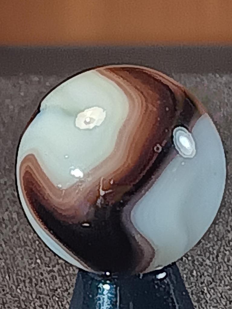 5/8″ Akro Alley Root Beer Browns Ice White Swirl on Clear NM Serious Marble B76
