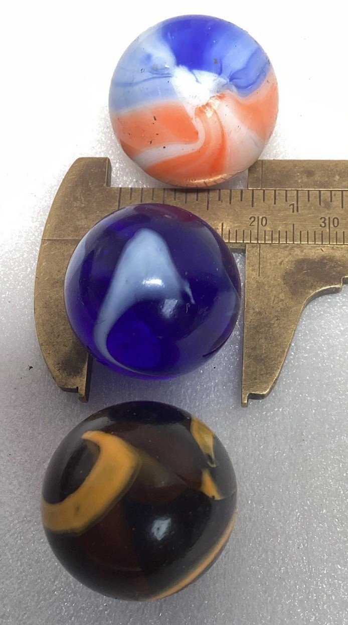 3 Large Antique Glass Swirl Marbles ‘Shooters’ 20mm