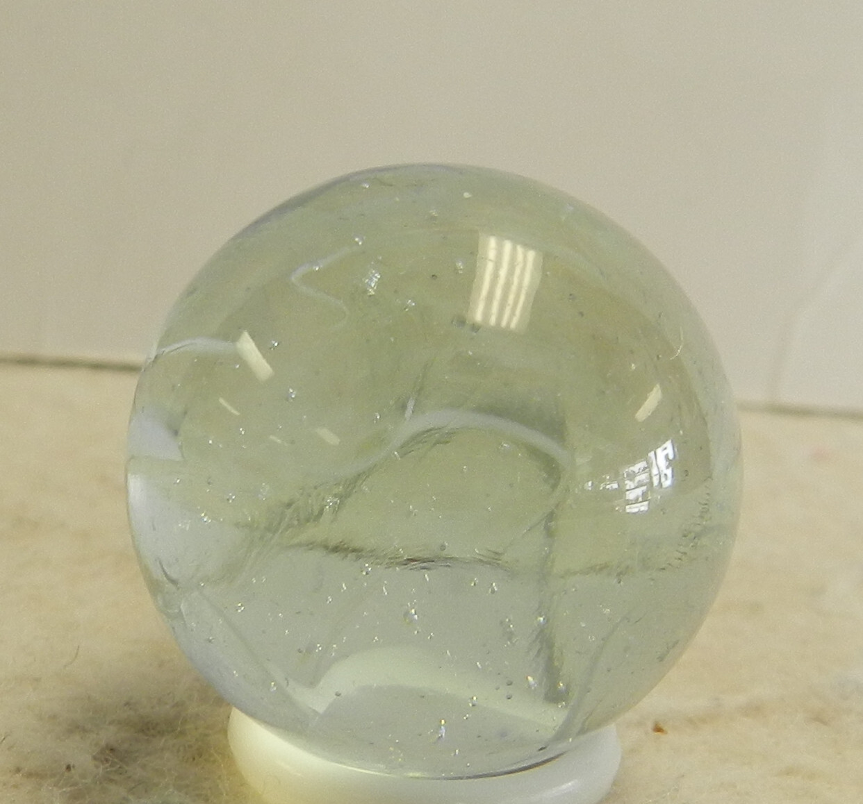 #16377m Faint But Cool Vitro Agate Horseshoe Cat’s Eye Shooter Marble .90 In