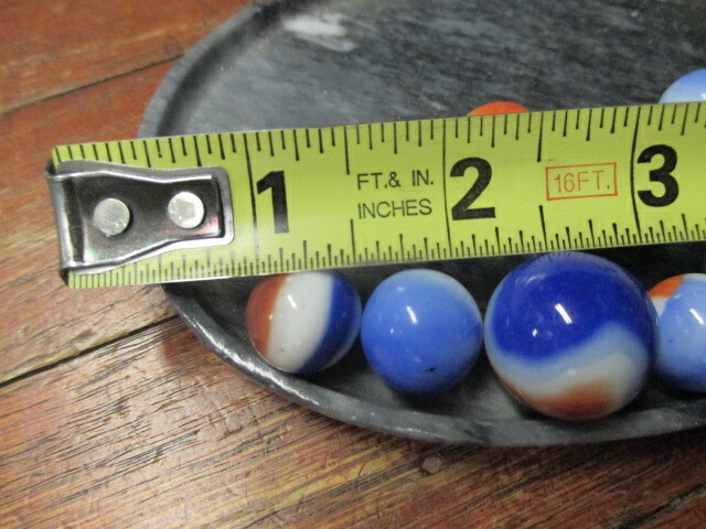 9 Marbles Vintage 5/8″ Agate Swirls 1 is 7/16″ & 8 are 5/16″ toy collectible
