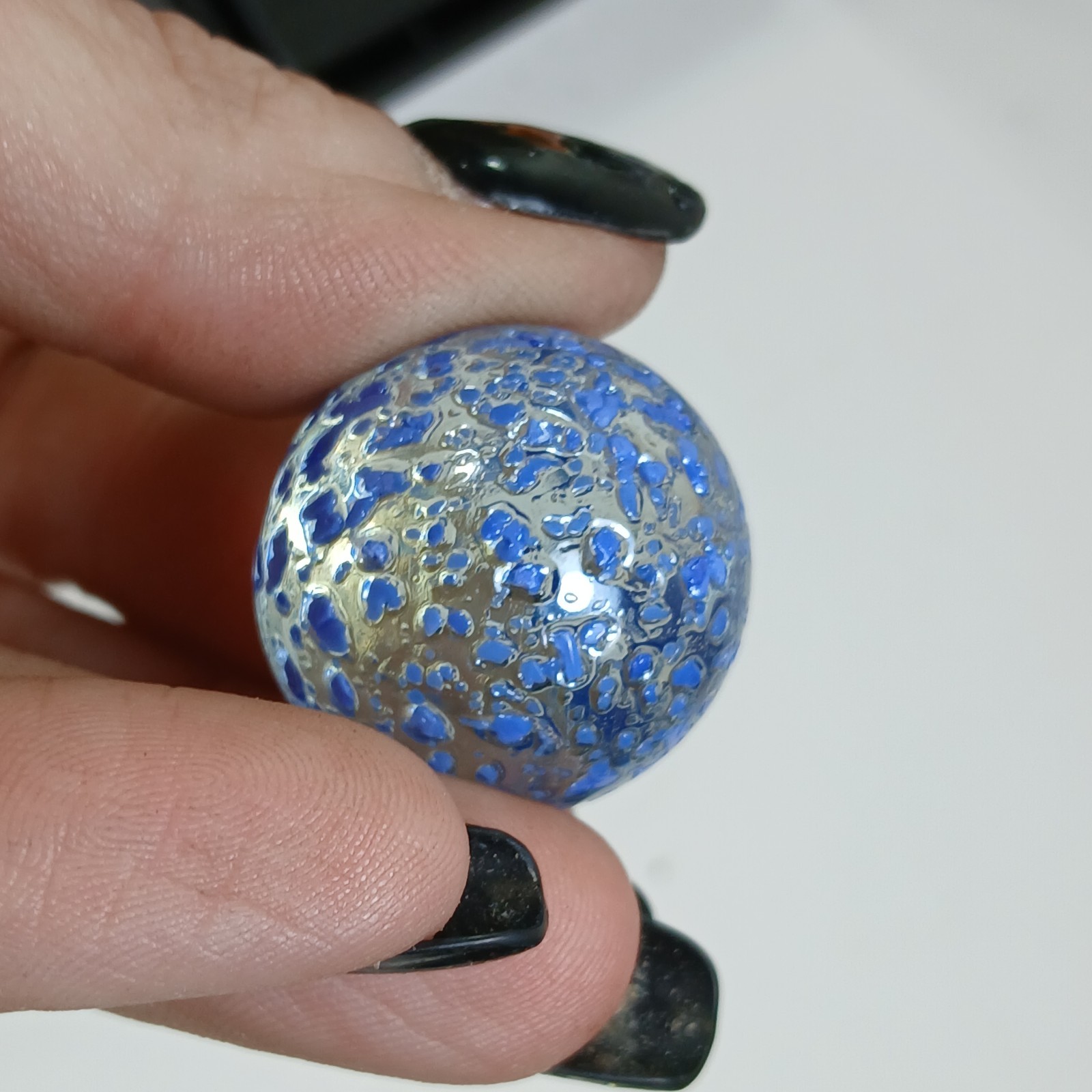 Vintage Akro Agate Shooter Confetti Blue Speckles 1″ Glass Marble Clear