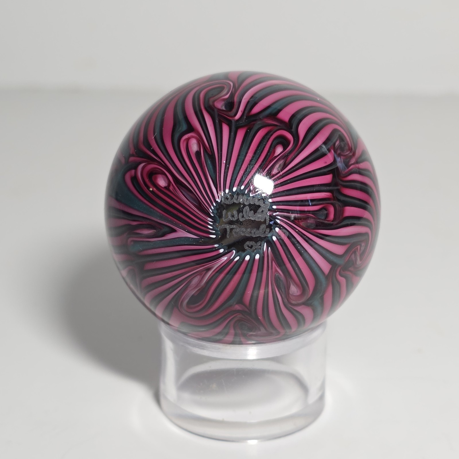 Virginia Wilson Toccalino 2004 Signed Art Glass Marble 1.96″ Pink & Teal Ribbon
