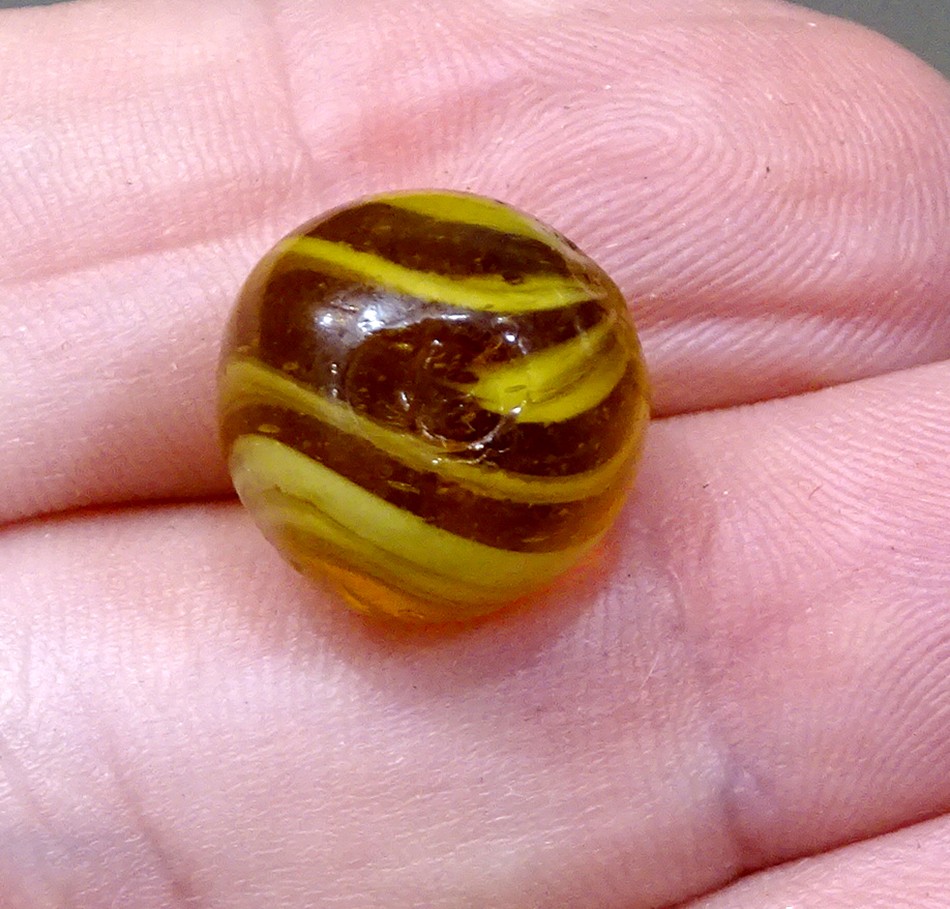 STUNNING! HANDMADE German CARAMEL SWIRL Estate Fresh ANTIQUE Vintage MARBLE