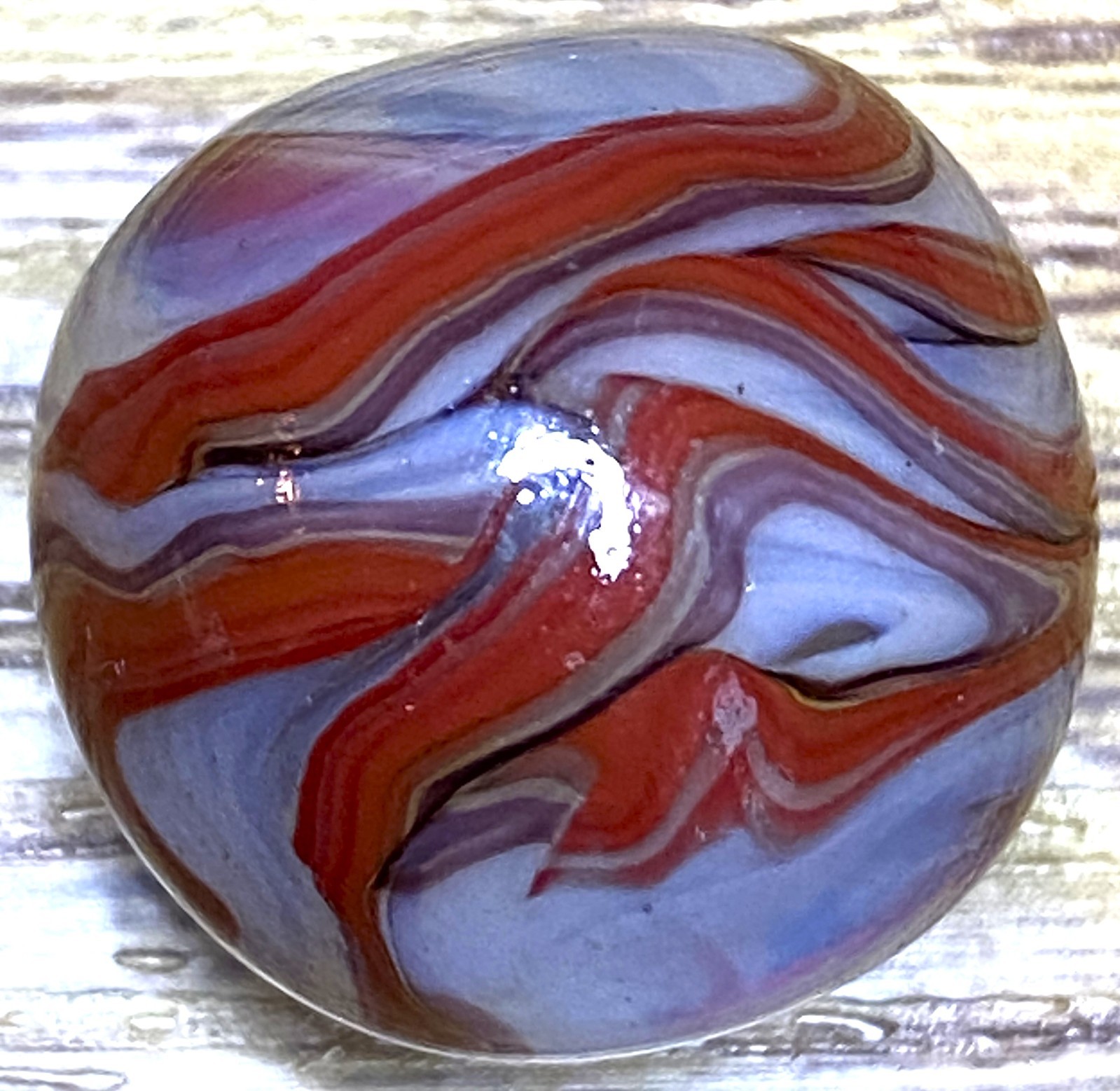 OXBLOOD FLAMES CONTRASTY COLORS TRANSPARENT OOR SWIRLED SHOOTER .73/4/5″ M694