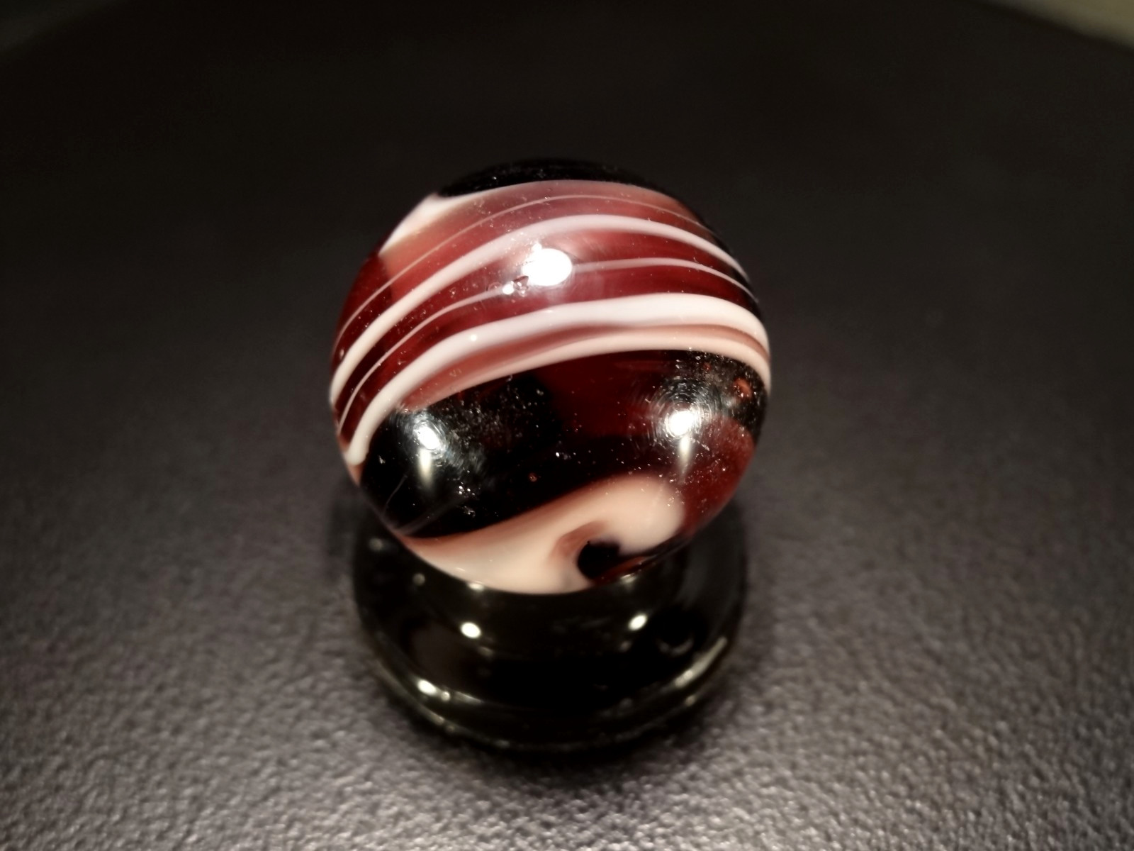PELTIER * PURPLE * National Onyx Slag FINE-LINE FEATHER PATTERN 🥇