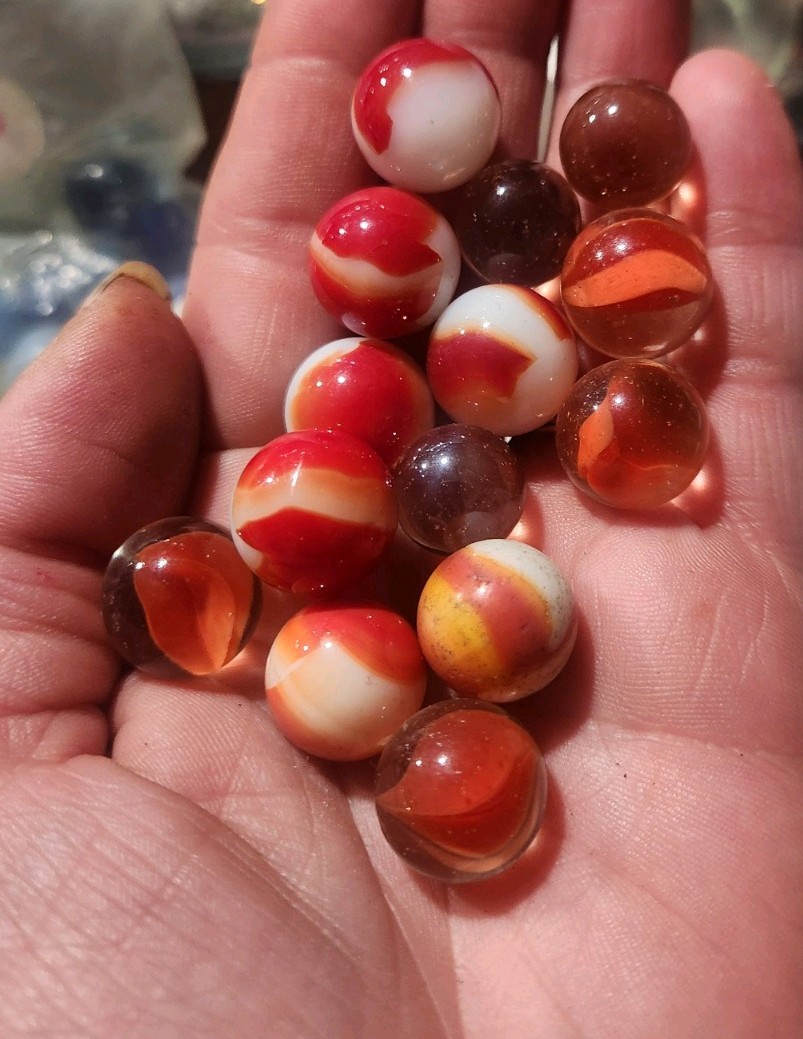 Red White Orange Clear Swirl Machine Made Glass Toy Marbles Lot Ages 8-11 & 12+