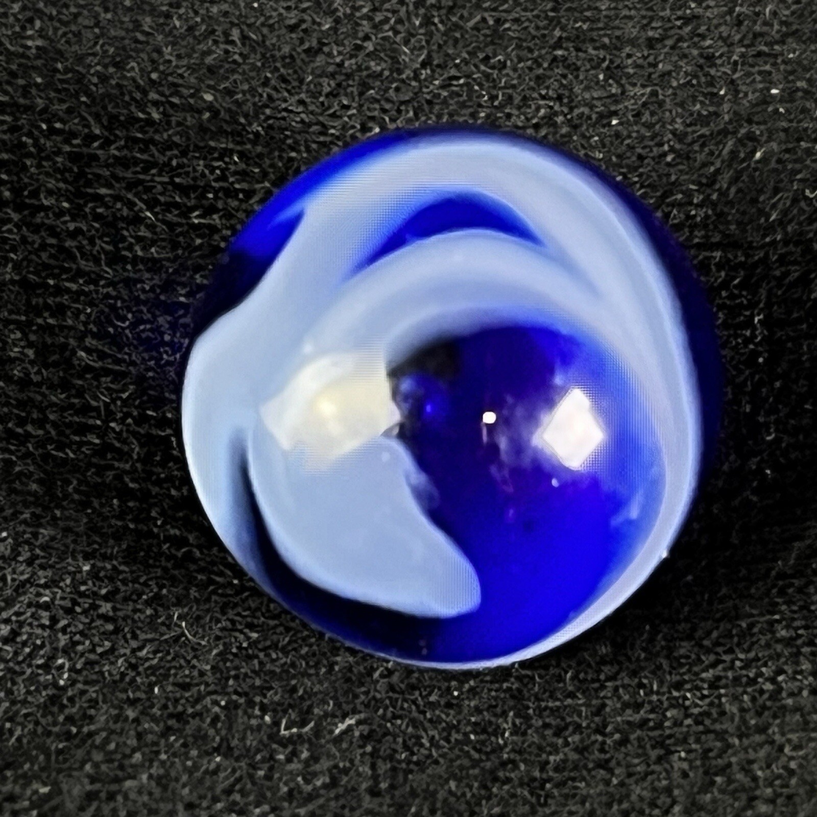 Vintage Akro Agate Peltier Art Swirl Glass Marble .61” Dark Blue & White