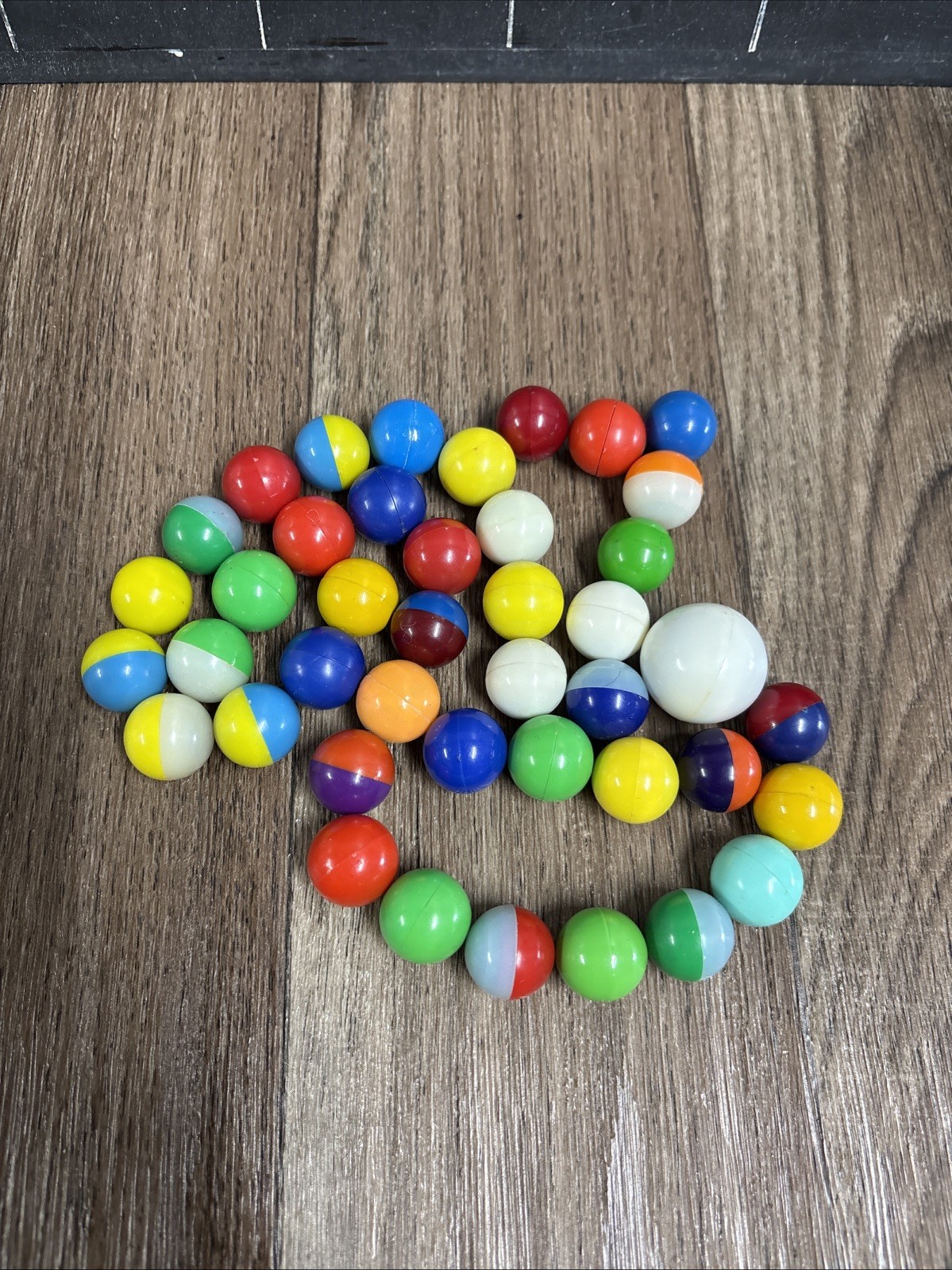 Vintage Magnetic Plastic Ball Lot Colorful Clacker Style Magnets STEM 70-80’s D6