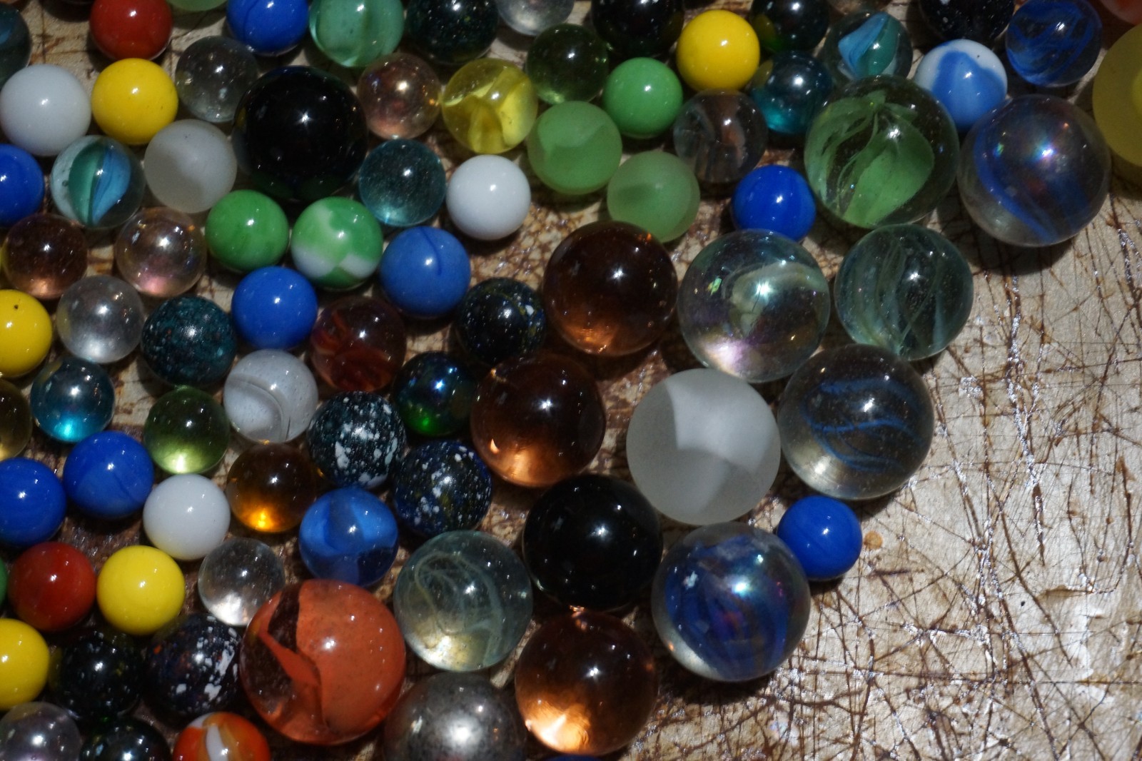 Vintage Marbles in wood box!!!