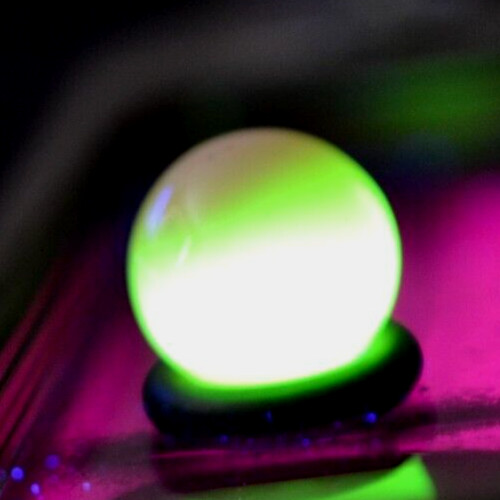 GLASS MARBLE/.594″-CRAZY BRIGHT BLACKLIGHT-PINK,CREAM URANIUM/WORLDWIDE SHIPPING