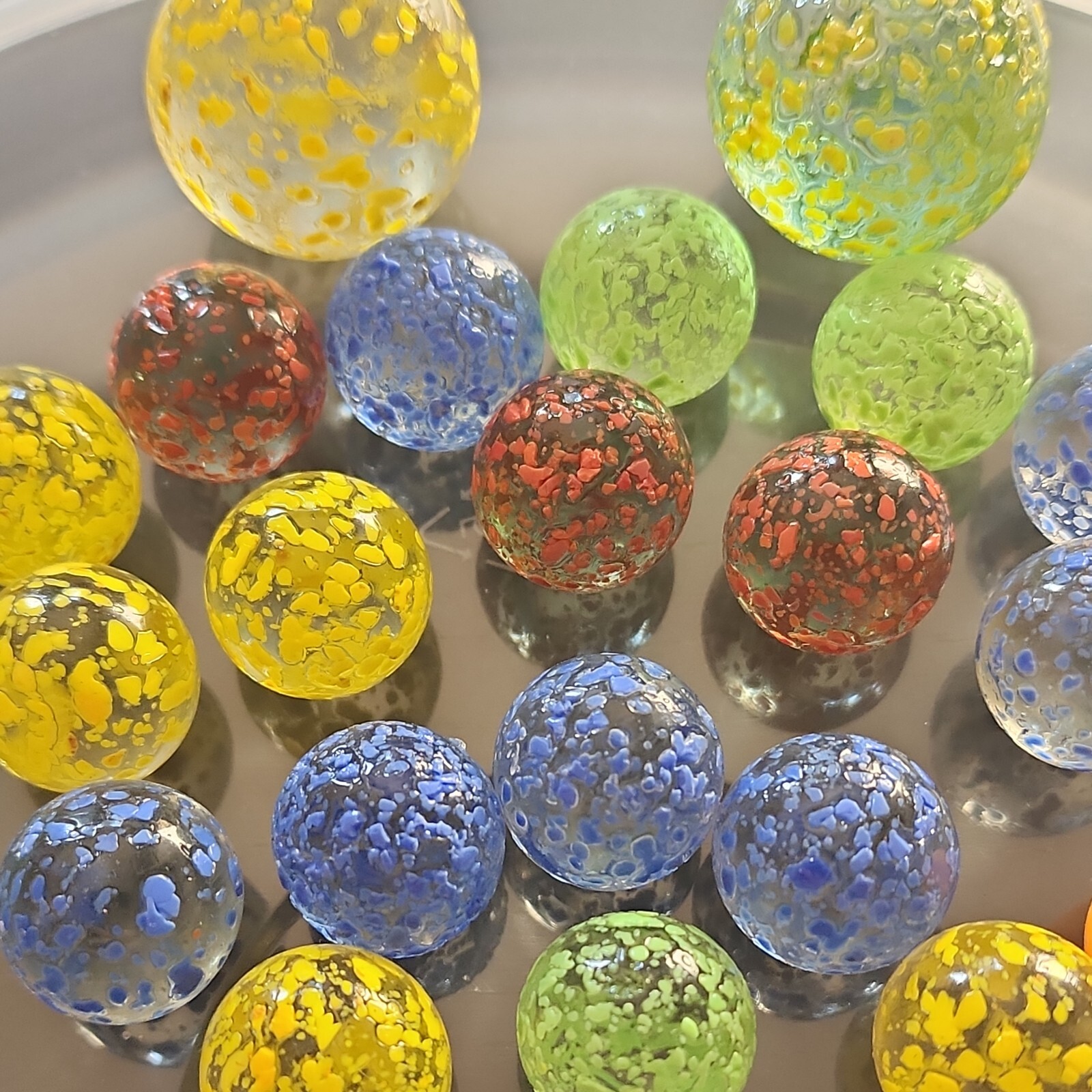 VTG Confetti Speckled Stardust Marbles x 24 (14.66 mm with 2 LG) Canadian Seller