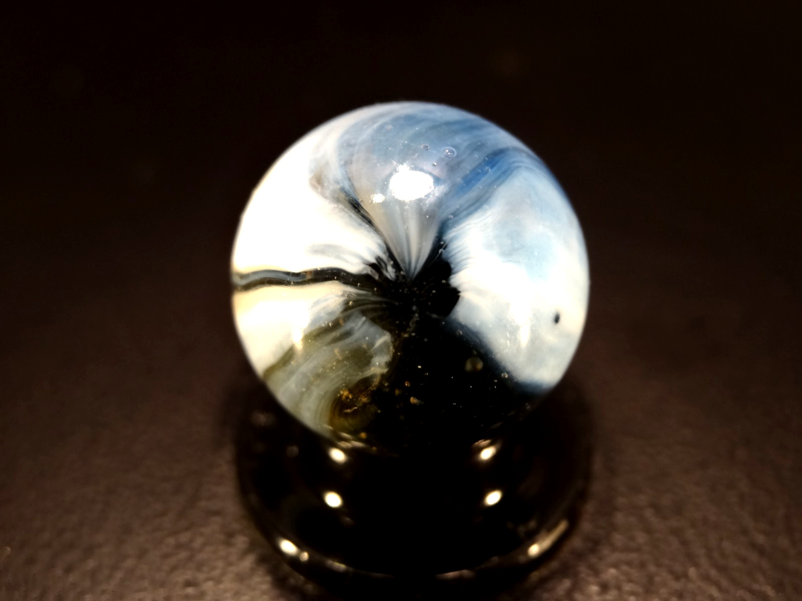 Master Marble ” RARE SUNBURST ” w/MOONIE GLASS Awesome colors Wet Mint