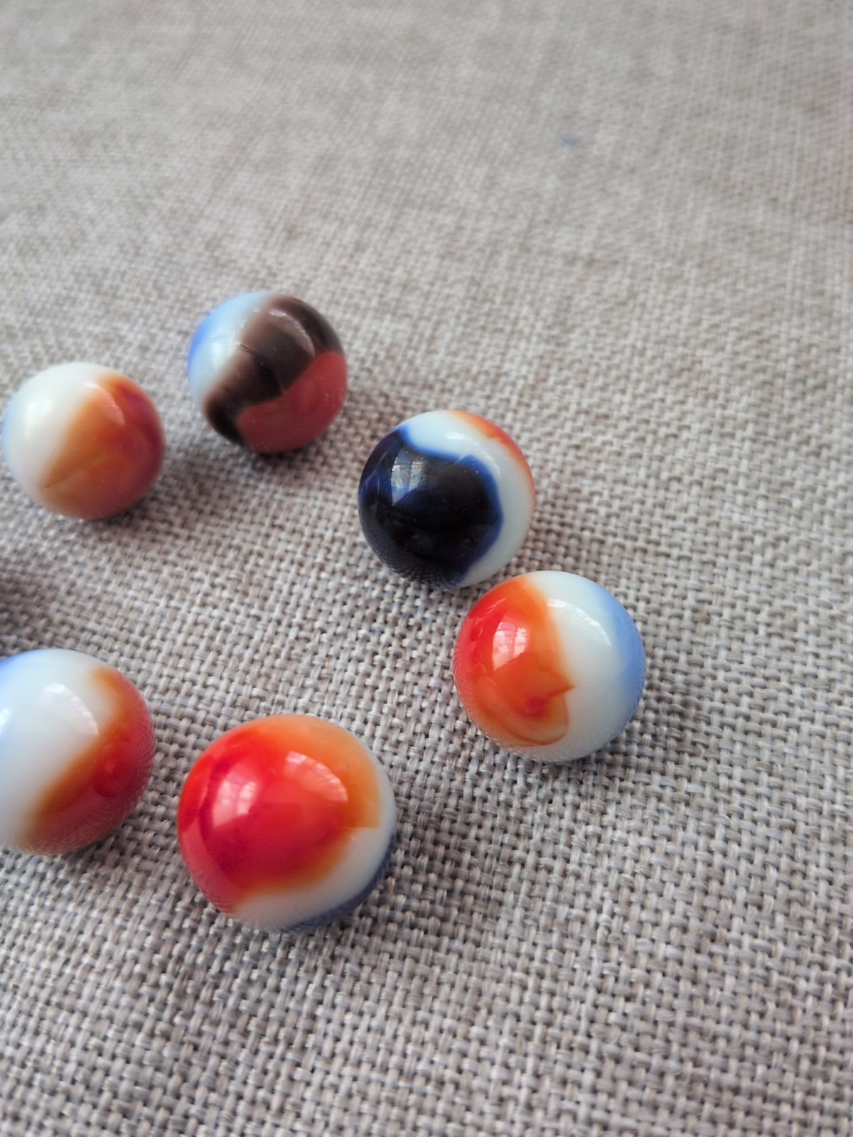 Vintage Marbles Lot Of 7 Red White Blue Brown Swirl Various Sizes