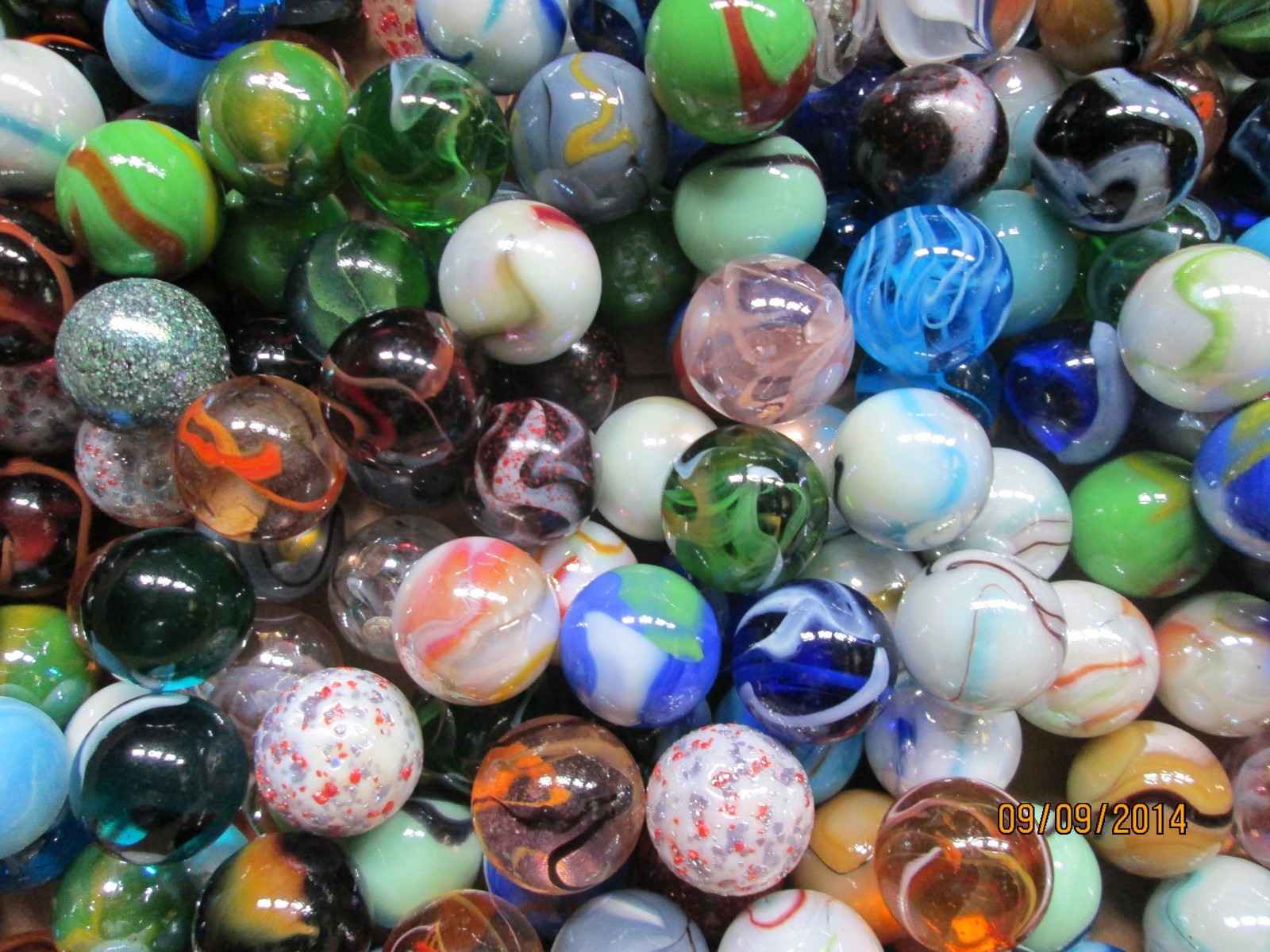 MARBLE BULK LOT WHOLESALE GREAT FOR COLLECTING OR HAVING FUN