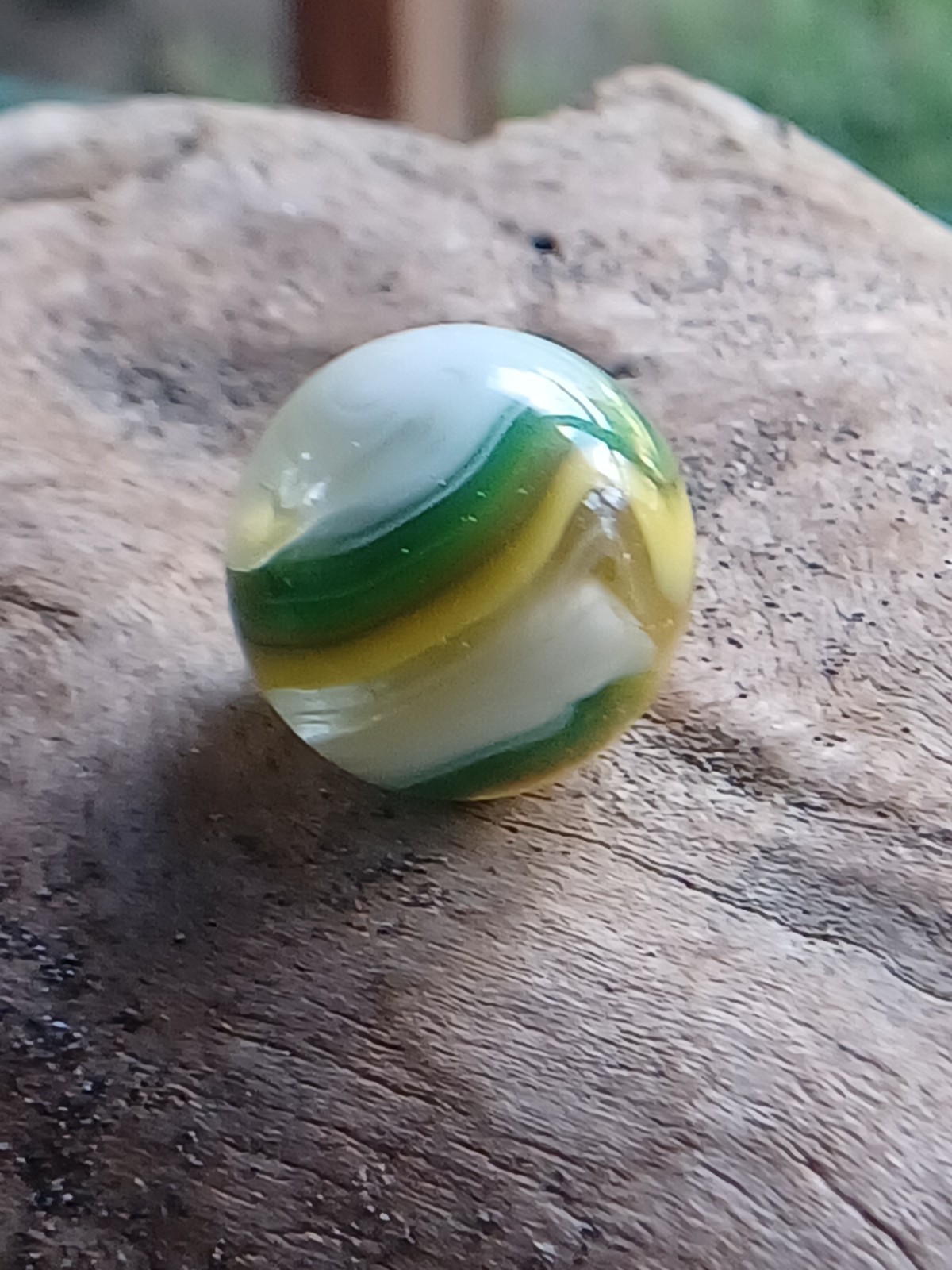 Akro Popeye Hybrid wet dead mint .65 or 11/16″ Green/Yellow with Brown Tracer.