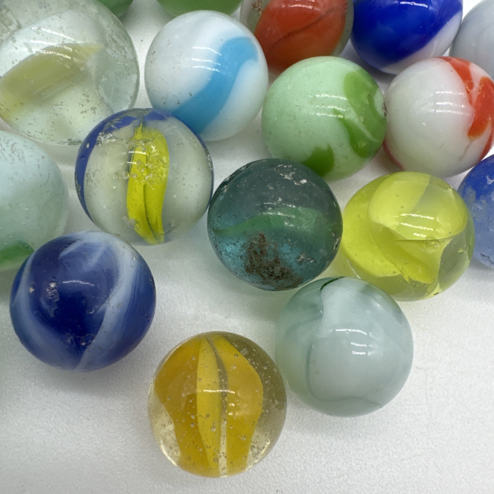 (71) Vintage Akro Agate? Swirl Glass Marble Marbles Various Makers Lot