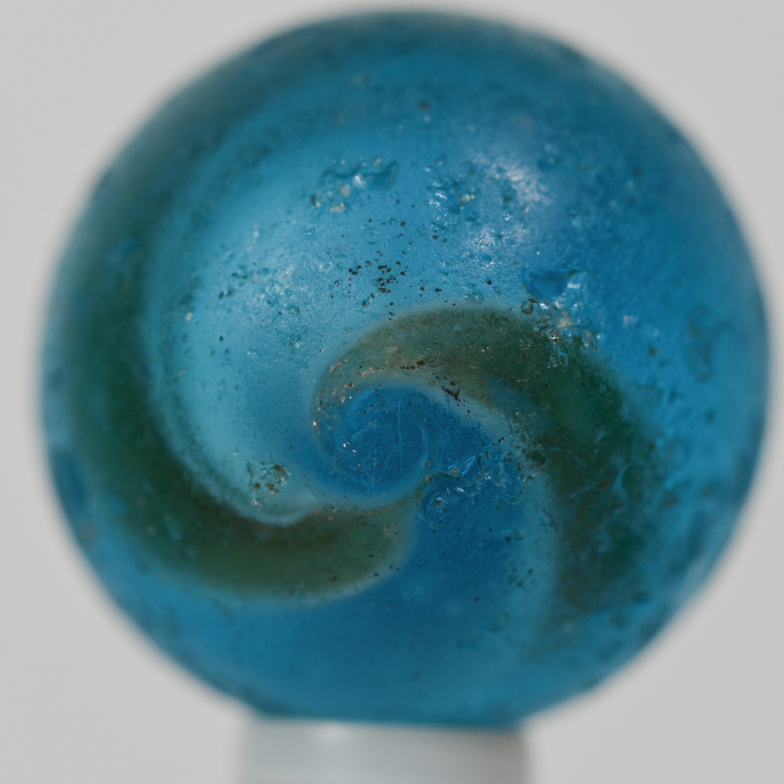 Handmade White Ribbon Lutz Marble Blue Base 3/4 in, Collectible, Germany S1394