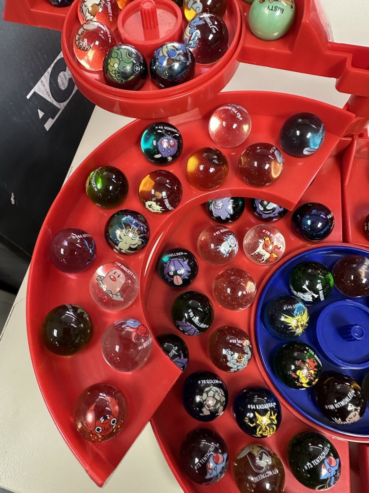 Pokémon Glass Toy Marbles Red Plastic CarryingDisplayCase Very Rare 150+ Marbles
