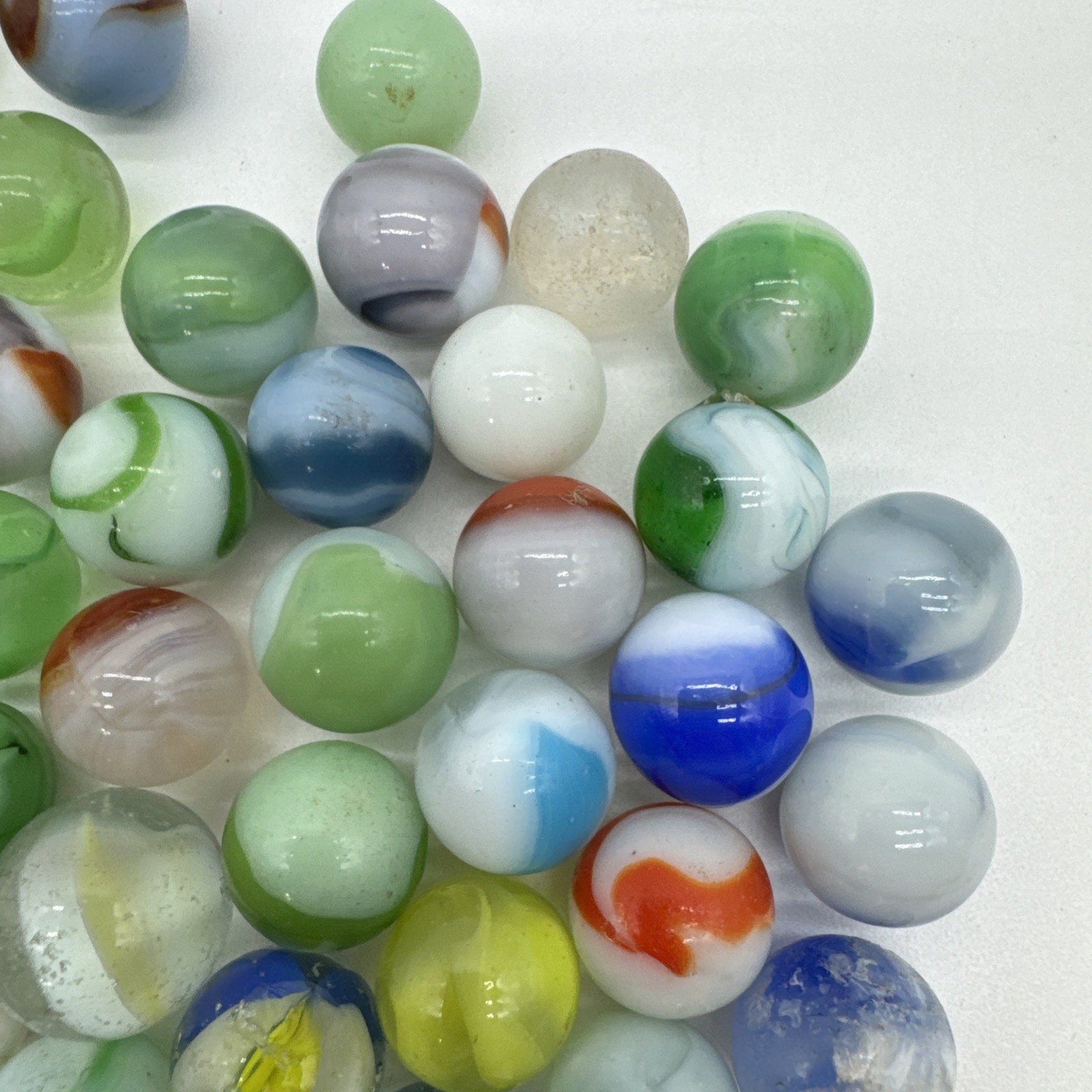 (71) Vintage Akro Agate? Swirl Glass Marble Marbles Various Makers Lot