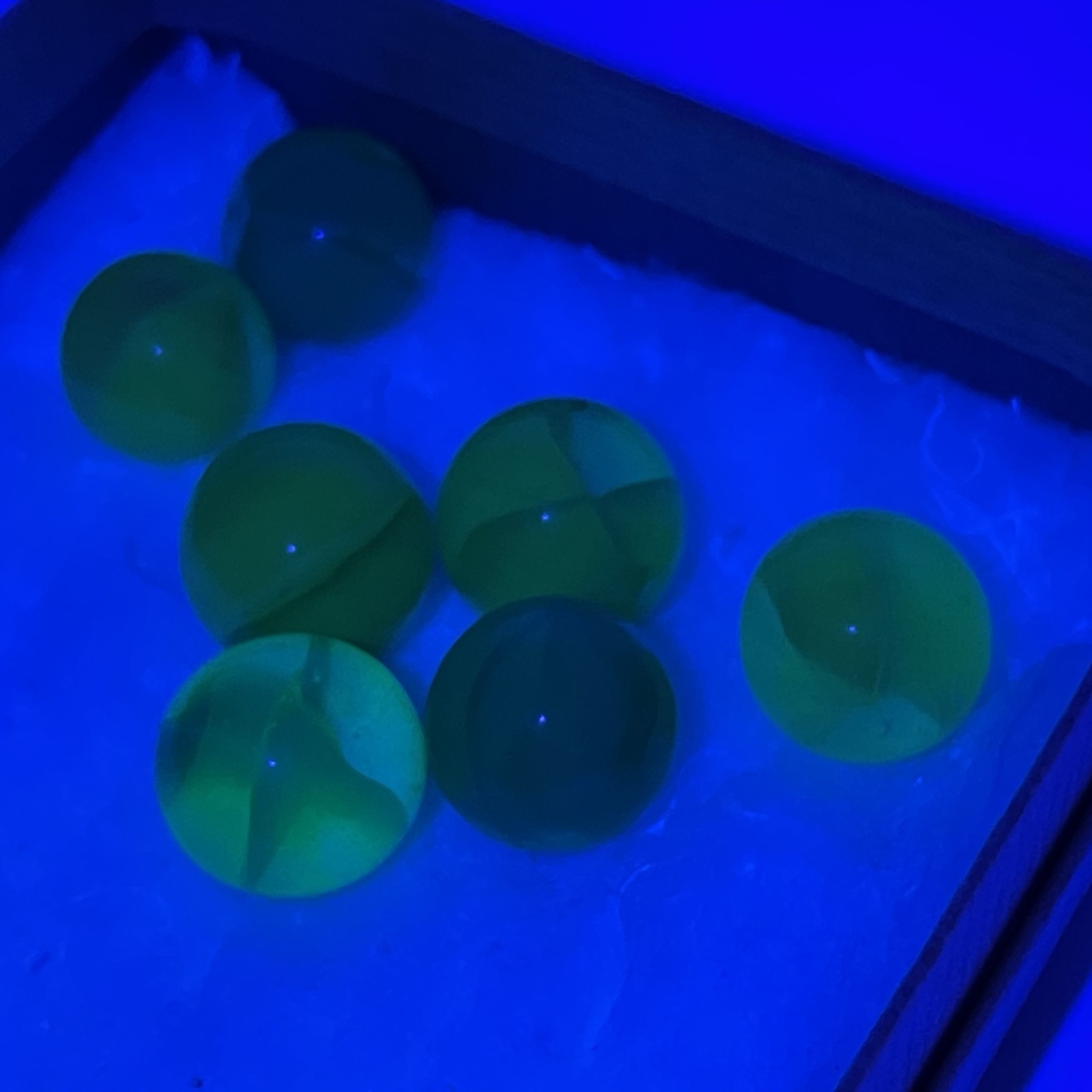 Vaseline Uranium Yellow Glass Marbles Vintage 9/16″ Lot of 7 Glows UV Reactive
