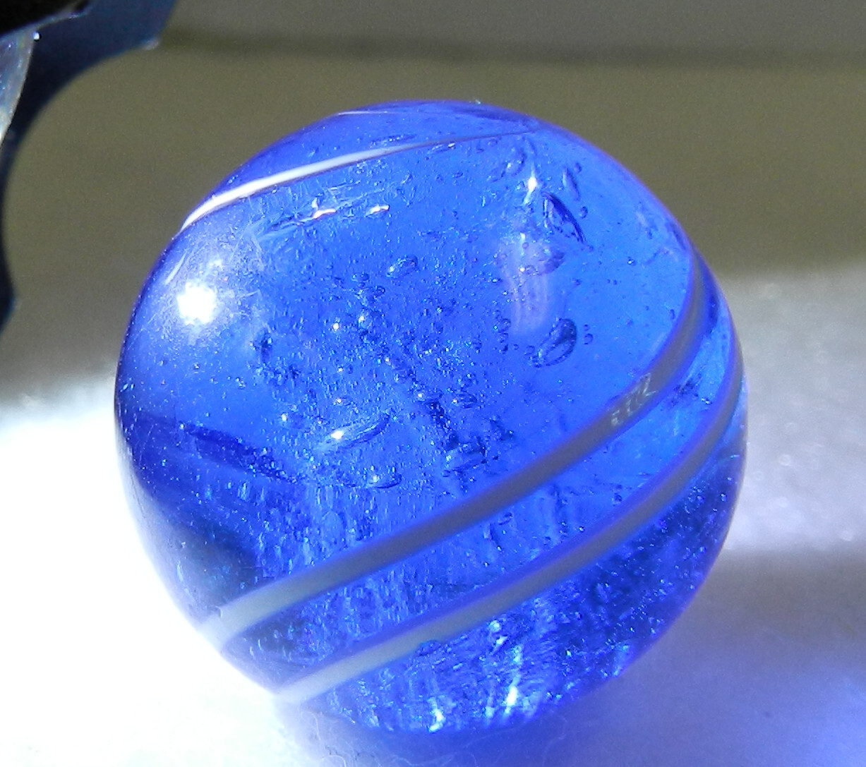 #17133m Very Nice .73 In German Handmade Blue Glass Marble With Inner Ghosting