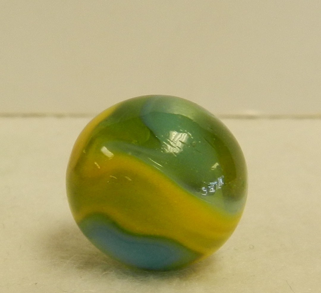 #21030m Vintage Peltier Glass Swirl Marble .64 Inches