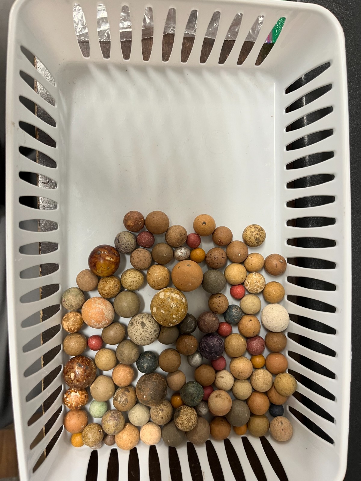 100 ANTIQUE VINTAGE CLAY MARBLES LOT (MULTI COLORED, IRREGULAR SHAPES) 11.65 OZ