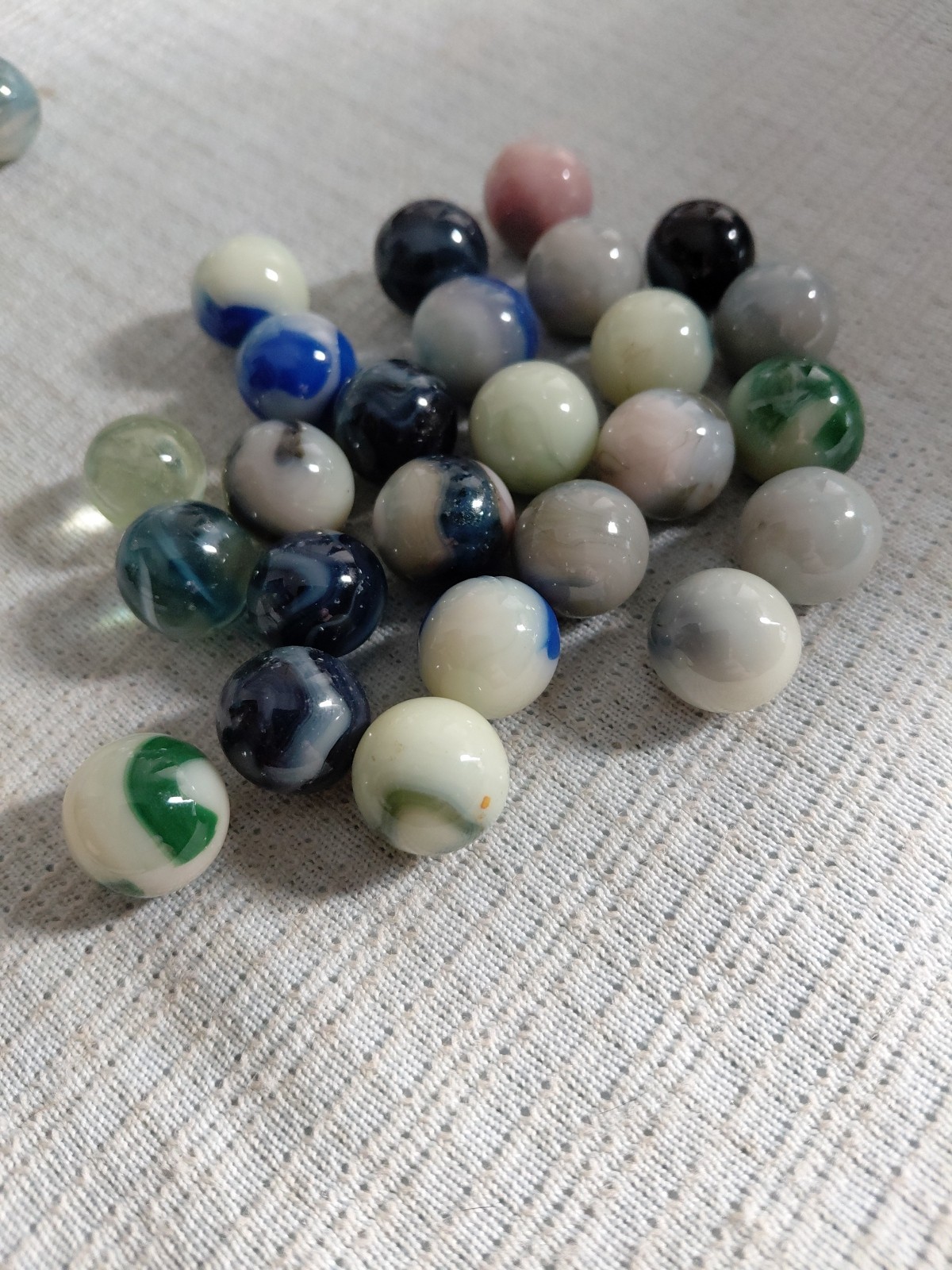 UV JABO 5/8 Uranium Vaseline Fluores. Used Vintage Glass Marbles Lot Of 23