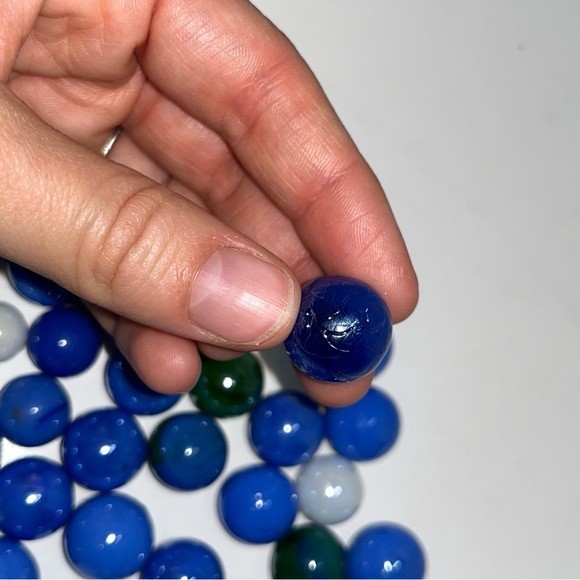 40+ Vintage Glass Marbles Shiny Glossy Blue Green White Solid Colour Lot Swirls