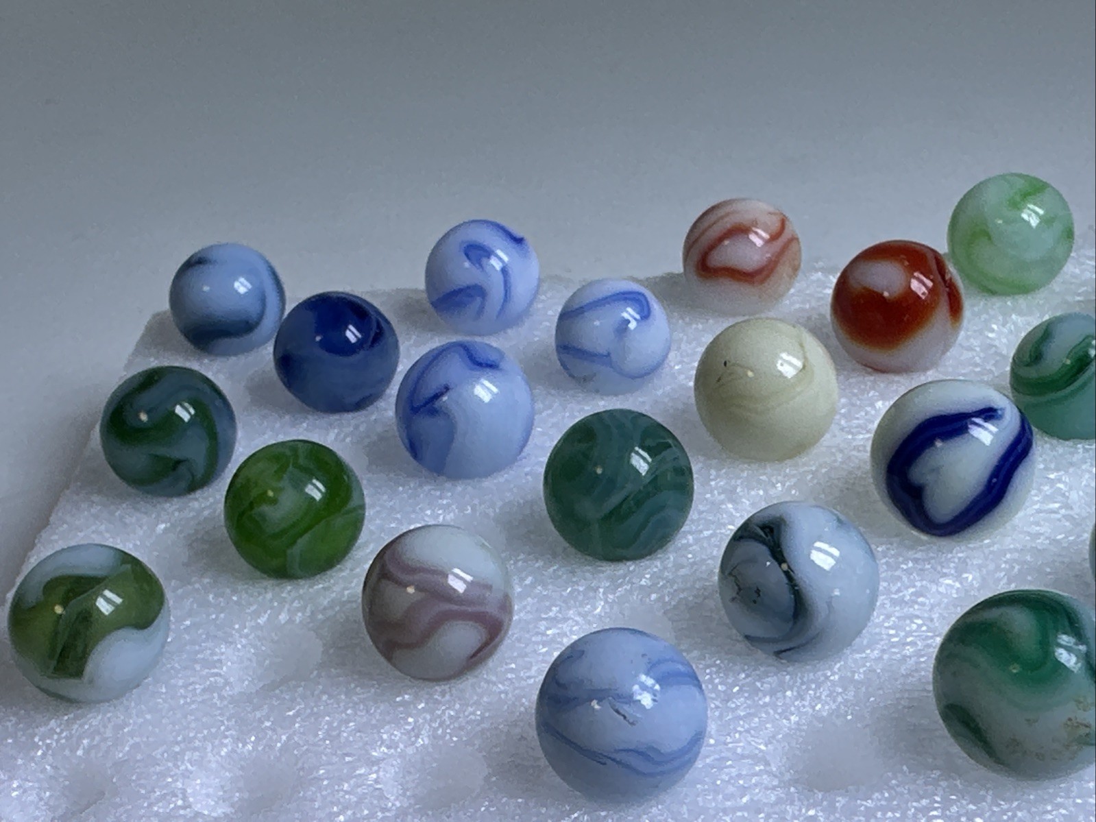 366 Lot Of 29 Vintage Cairo Swirl Marbles!