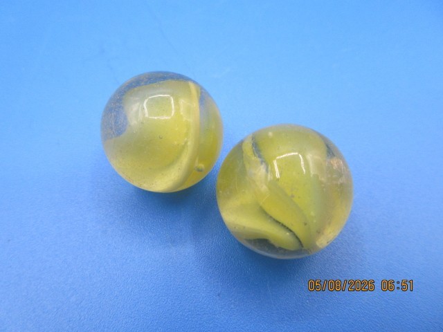 Cat Eye Marbles Glass Toy Pack of 50 Plus 2 Shooter Marbles