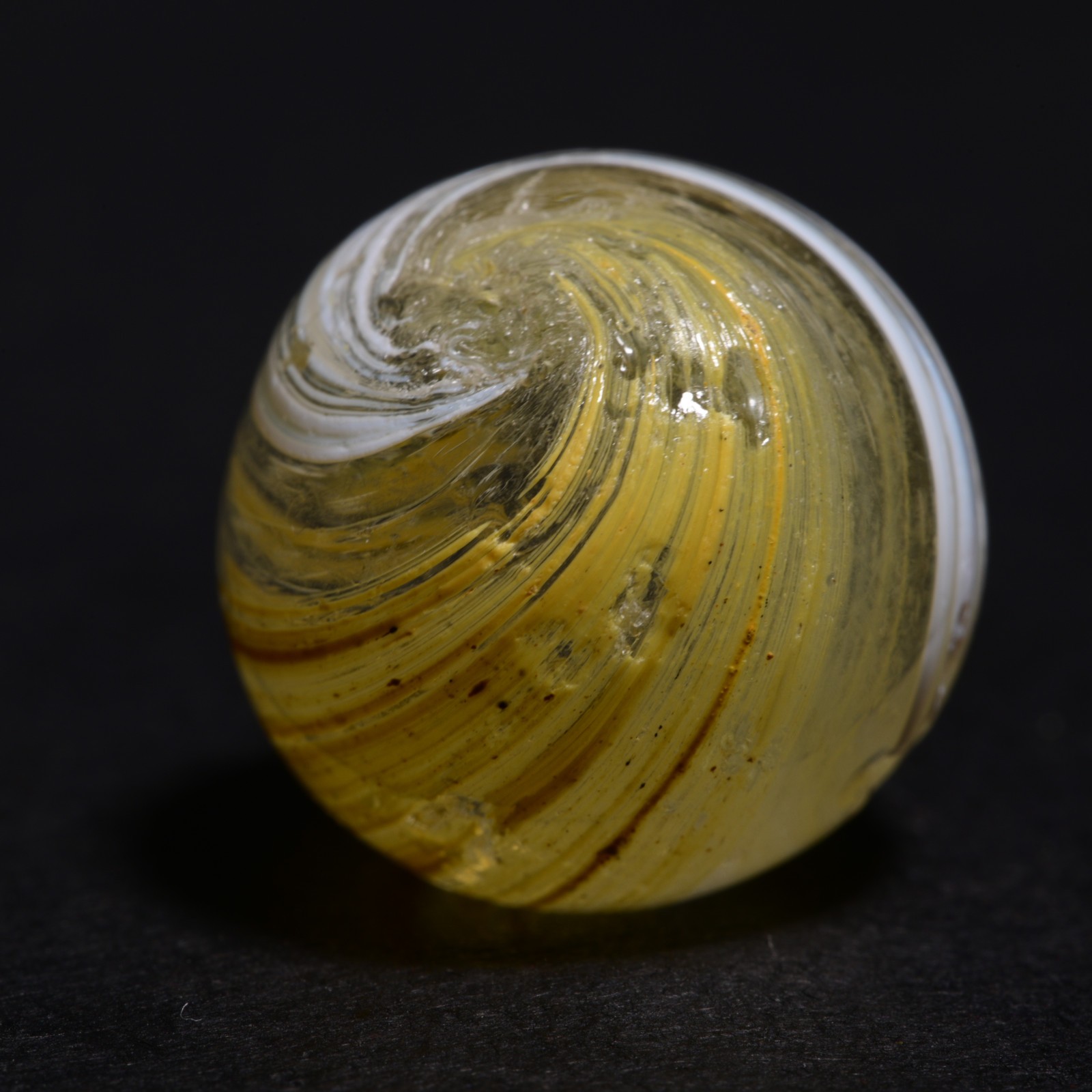 Indian Marble German Handmade Antique Bright White & Egg Yolk 14mm 17/32”